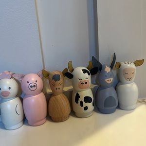 Hearth & Hand with Magnolia
Toy Farm Animal Figurine Set